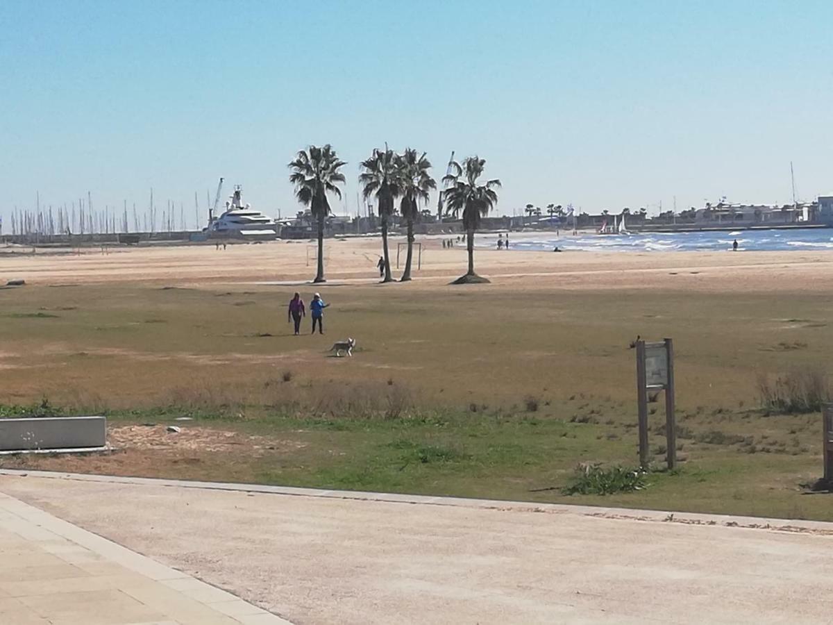 vilanova-beach Vilanova i la Geltrú Esterno foto